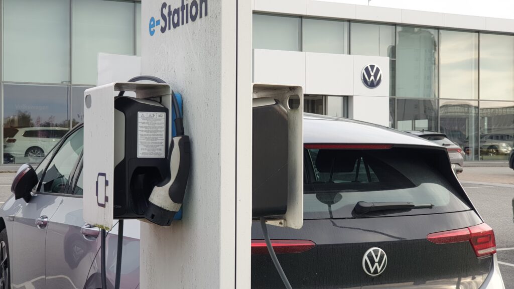 Volkswagen Rivian partnership
