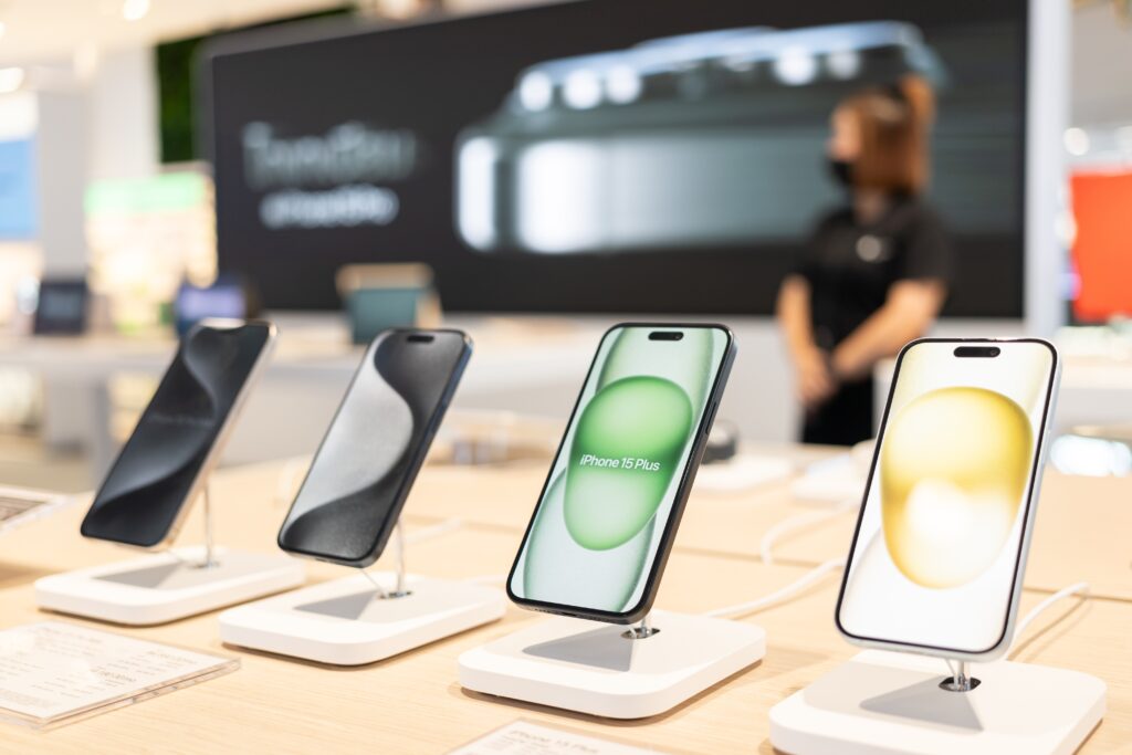 Apple Faces Backlash Over Diversity and Inclusion Policies