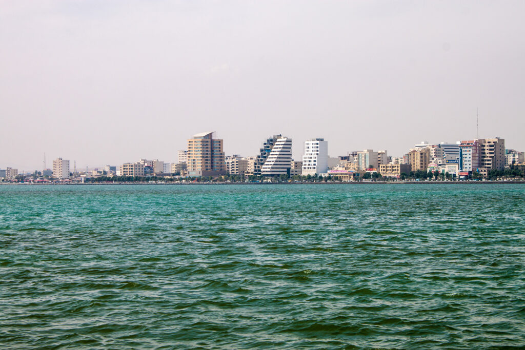 Massive Explosion Rocks Iranian Port, Leaving Hundreds Injured
